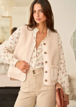 New Motus Boutique Chemise Aimée FleuriFondBeige-ChemiseAimée